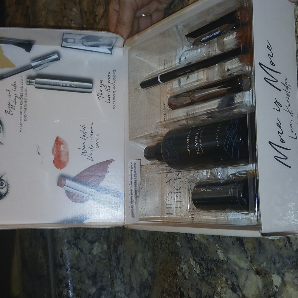 Kristofer Buckle Vanity Collection  Volume One Makeup Kit New - Picture 7 of 9